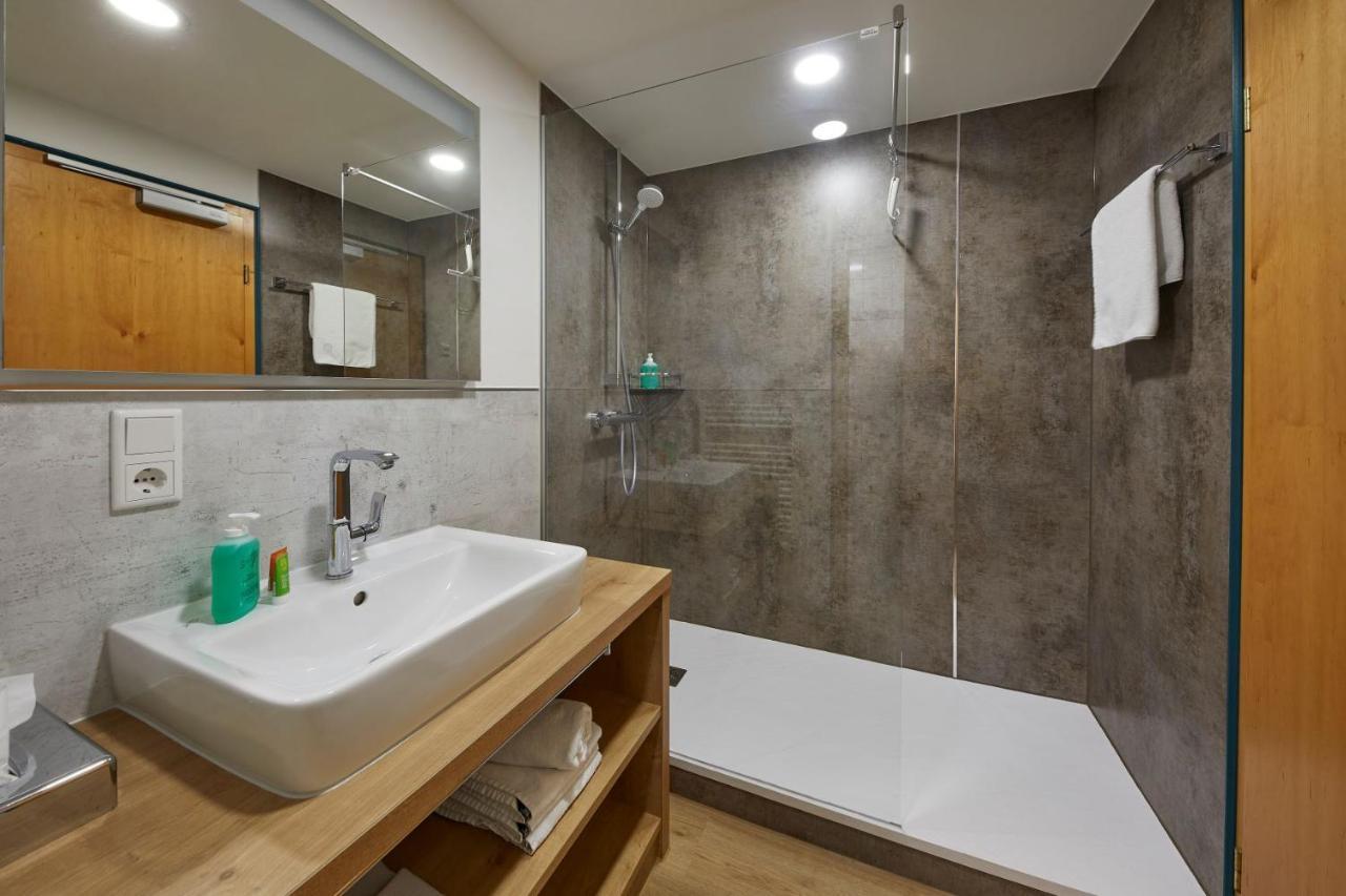 Hotel&Ferienappartements Edelweiss Willingen  Buitenkant foto