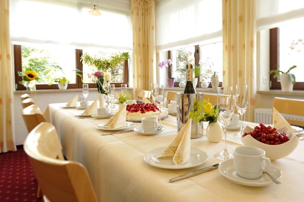 Hotel&Ferienappartements Edelweiss Willingen  Buitenkant foto