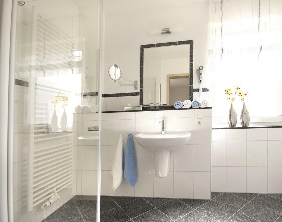 Hotel&Ferienappartements Edelweiss Willingen  Buitenkant foto