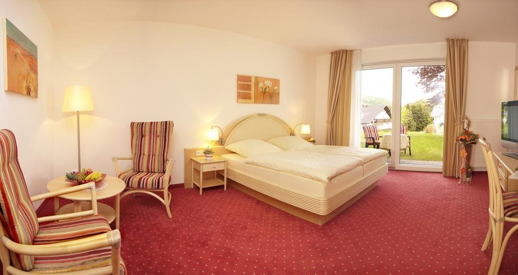 Hotel&Ferienappartements Edelweiss Willingen  Buitenkant foto