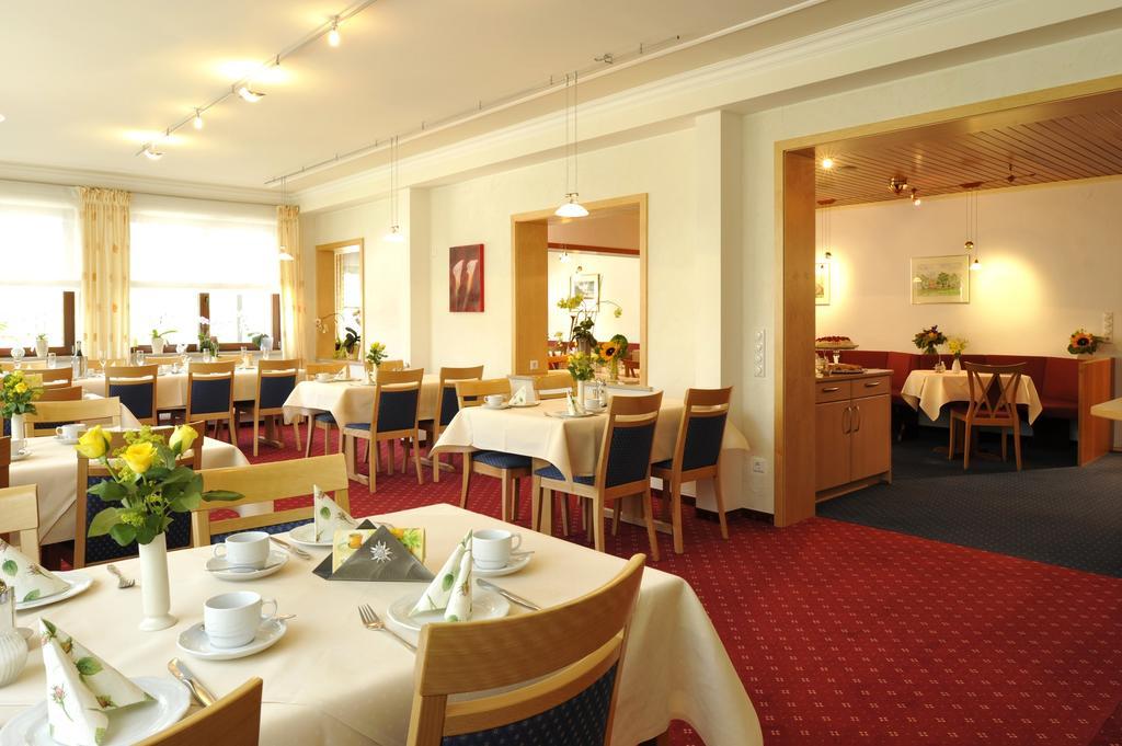 Hotel&Ferienappartements Edelweiss Willingen  Buitenkant foto