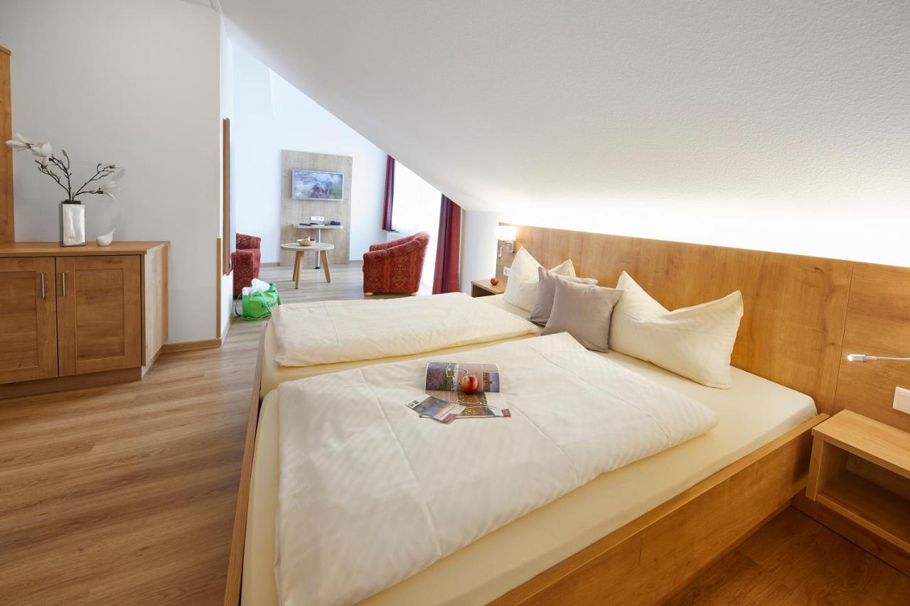 Hotel&Ferienappartements Edelweiss Willingen  Buitenkant foto